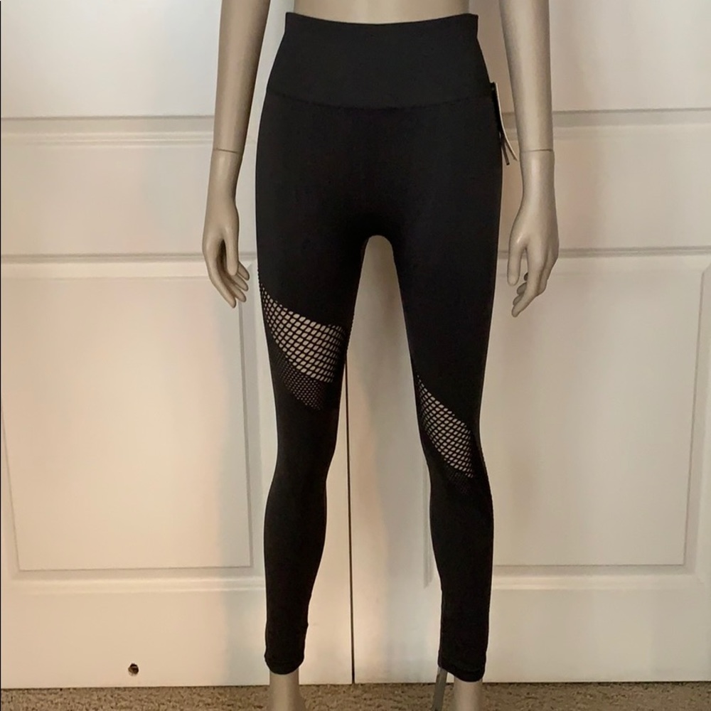 NWT Naoiyayabei Laser Cut High Waist Yoga Leggings